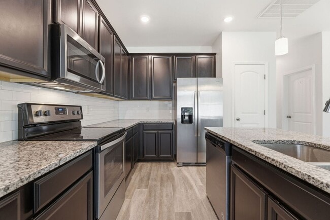 Building Photo - Murfreesboro Townhome