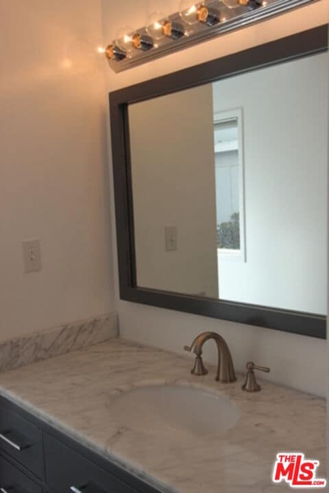 Building Photo - 408 Pershing Dr