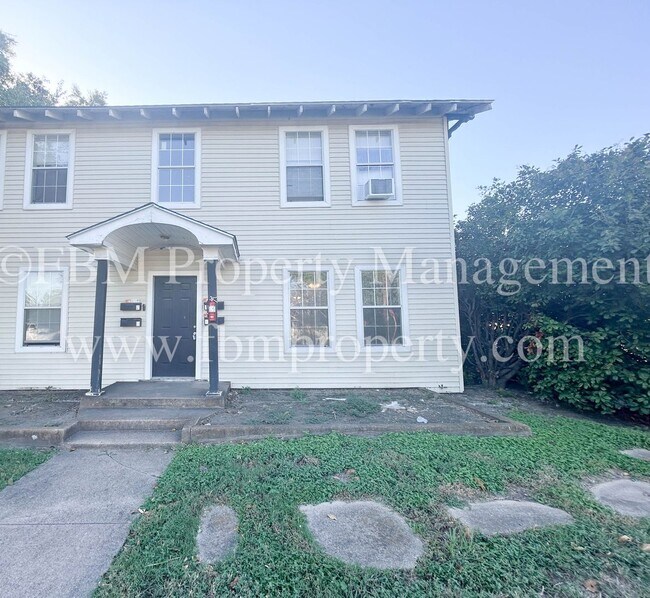 Building Photo - 409 W Brown St