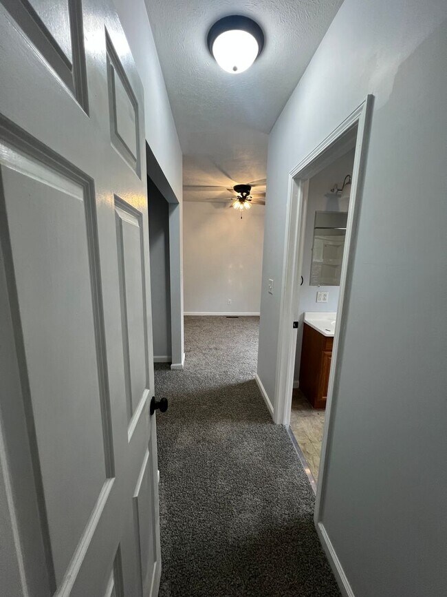 Building Photo - Adorable 2 bed 2bathroom home $1250