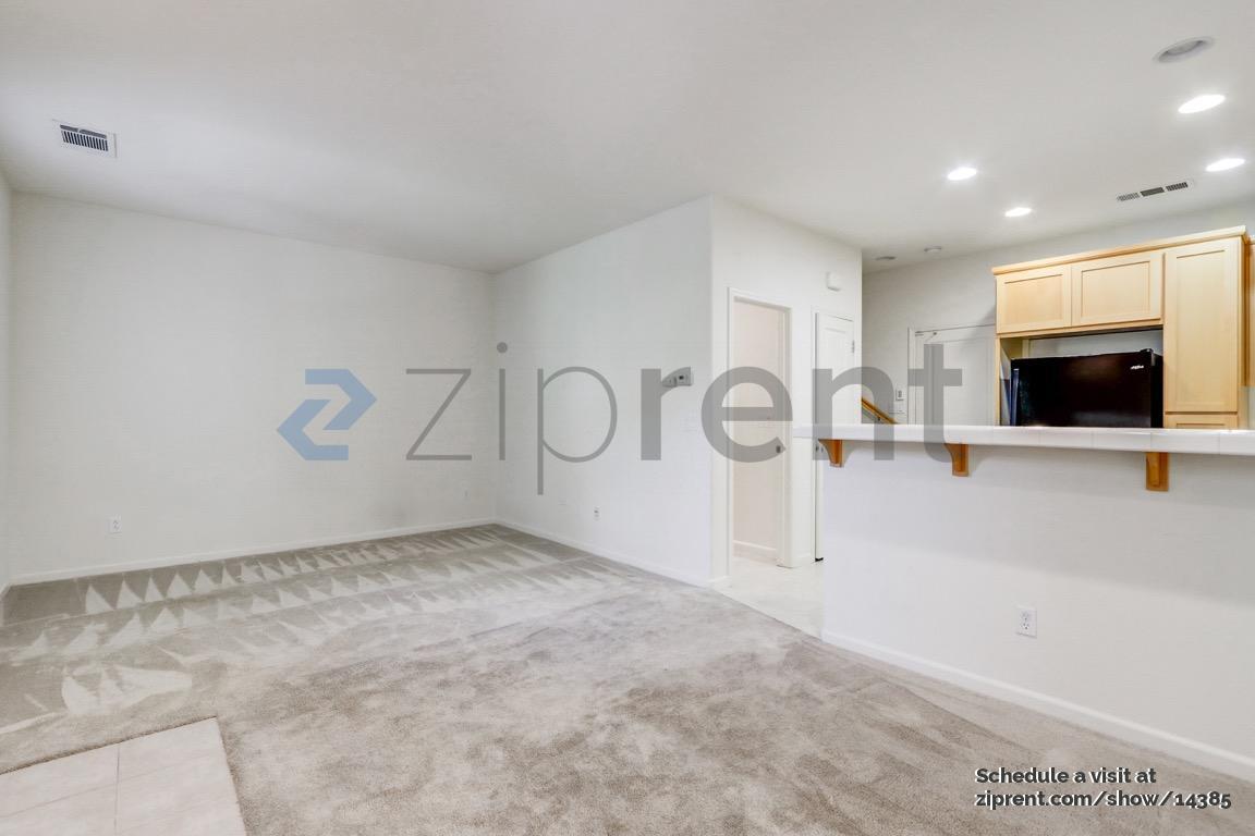 Building Photo - Unit