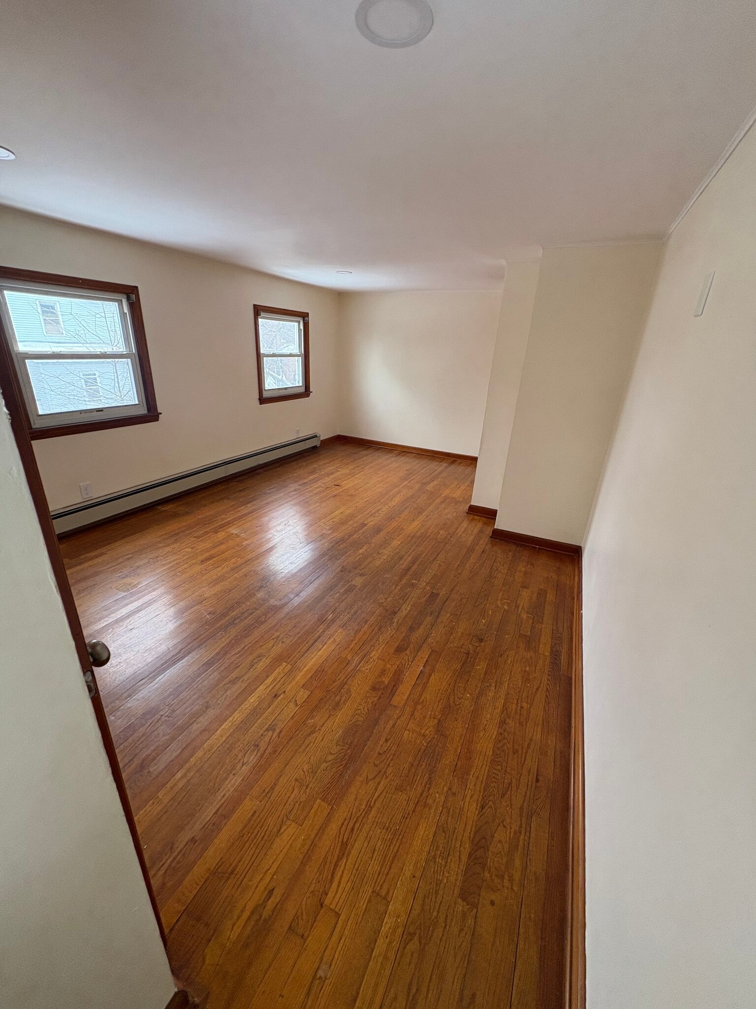 Building Photo - 19 Spring St