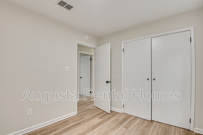 Building Photo - 3412 Princess Ct
