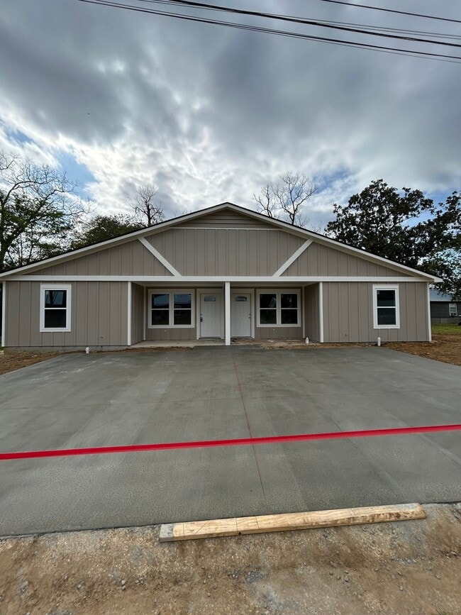 Building Photo - 223 4th St NW
