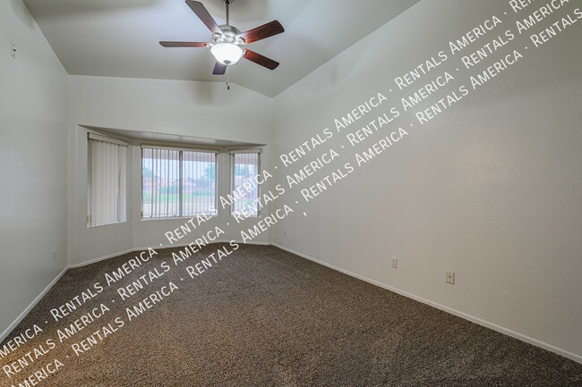 Building Photo - 7158 E Juanita Ave