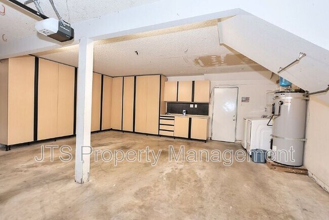 Building Photo - 9529 Lake Natoma Dr
