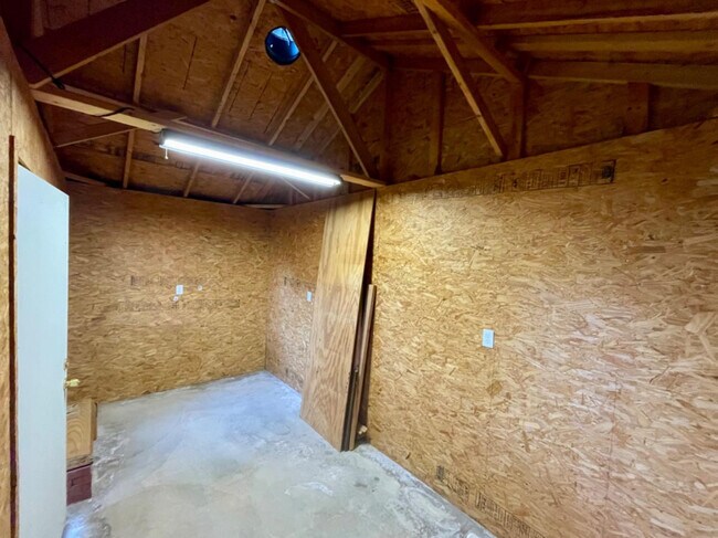 Building Photo - 7616 Utica Ave