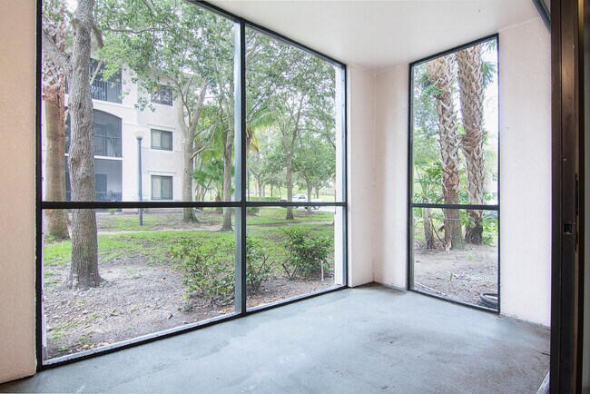 Building Photo - 3022 Alcazar Pl