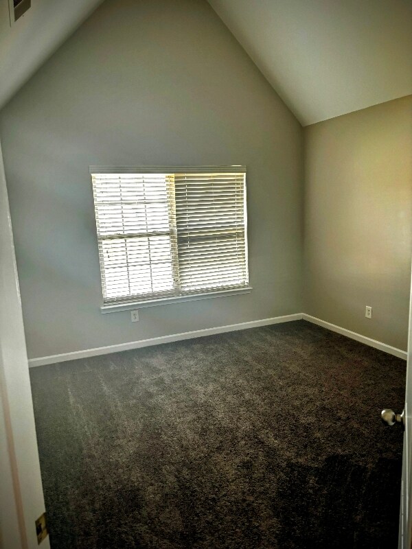 Building Photo - 2596 Leland Dr