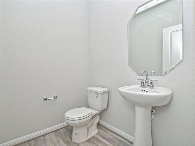 Building Photo - 517 Gabrielle Anne Dr