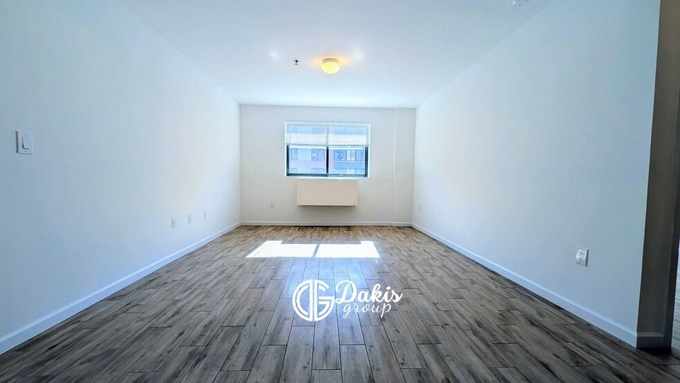 Building Photo - 31-72 31st Street, 2