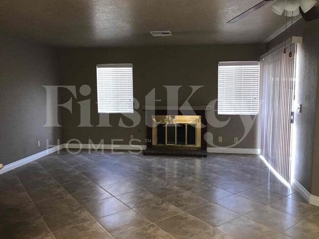 Building Photo - 419 Rutherford Cir