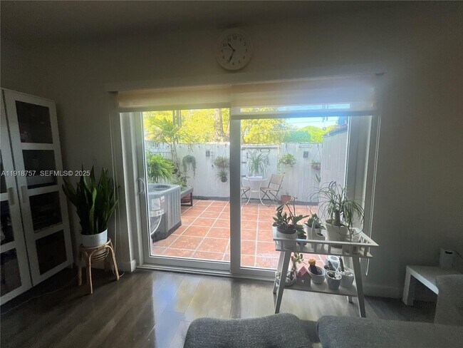 Building Photo - 421 NW 109th Ave