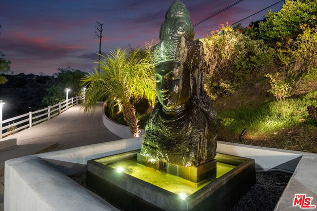 Building Photo - 265 Westlake Blvd