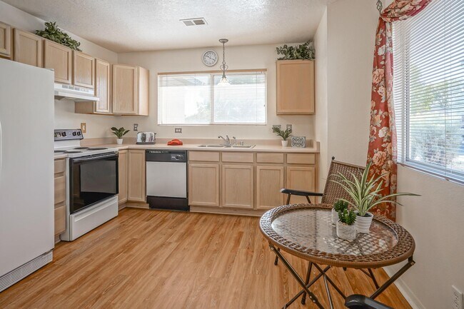 Building Photo - 3146 Chama Meadows Dr NE