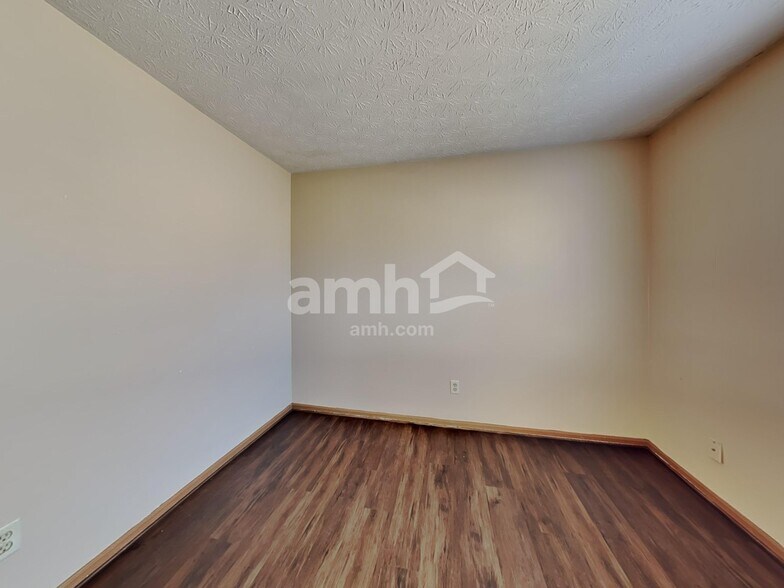 Building Photo - 2572 Edencreek Ln