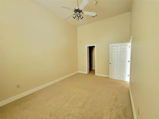 Building Photo - 2315 Harborside Dr