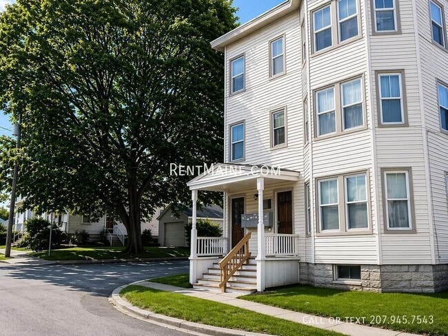 Building Photo - 9 Catell St