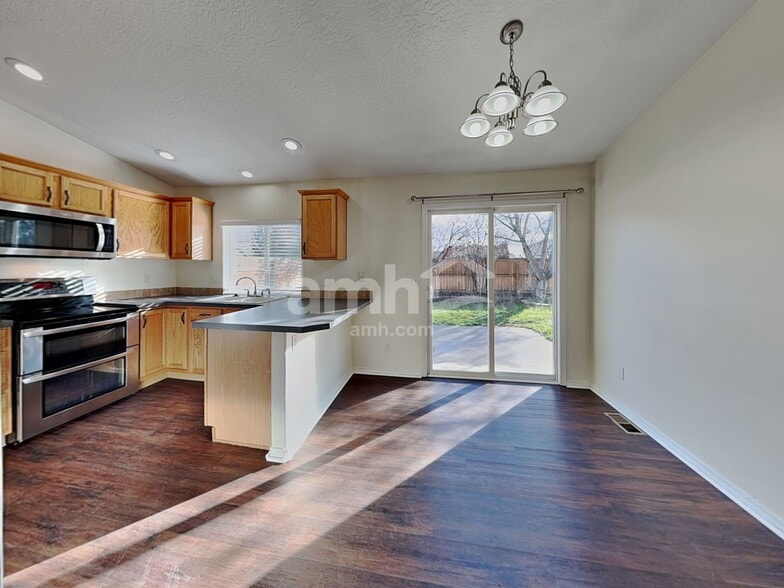 Building Photo - 3237 W Wave Dr