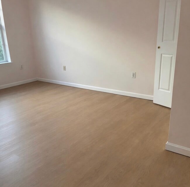 Building Photo - 5924 Founders Hill Dr