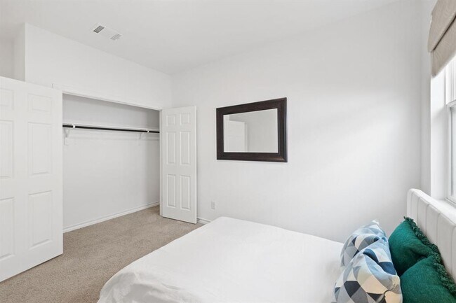 Building Photo - 116 Thurman Holt Rd