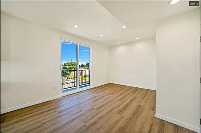 Building Photo - 8827 Van Nuys Blvd