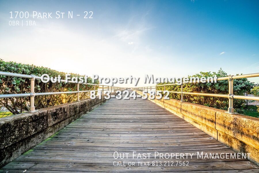 Building Photo - 1700 Park St N