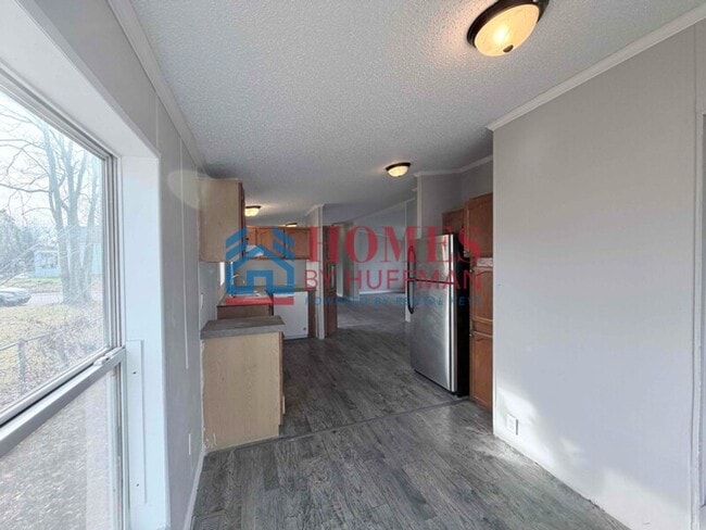 Building Photo - Three Bedroom | Two Bath House