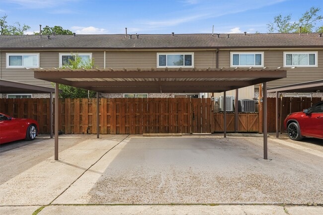 Building Photo - 2325 Triway Ln