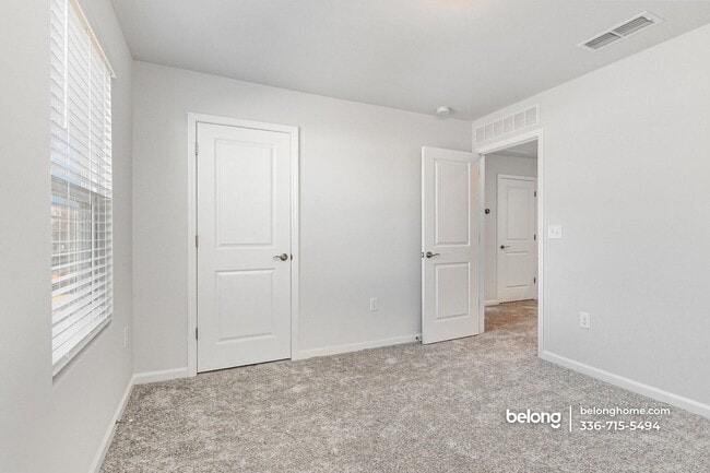 Building Photo - 1425 Rhodes Pond St