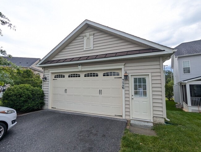Building Photo - STUNNING Single Family Home in Brunswick C...
