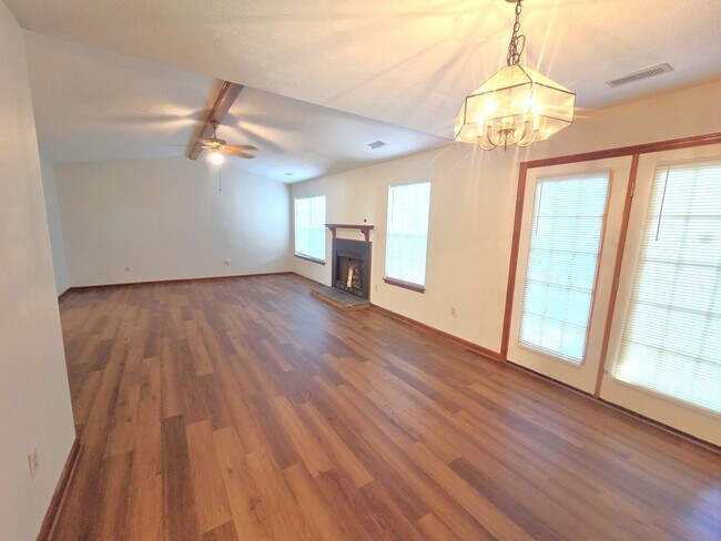 Building Photo - 10 Great Lakes Dr