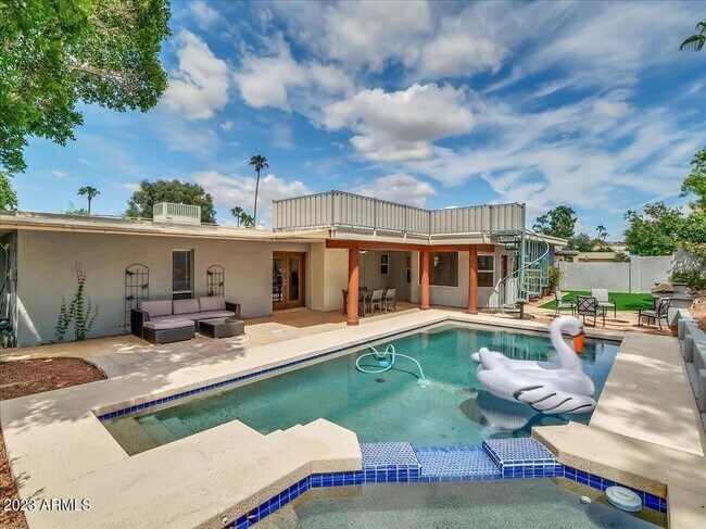 Building Photo - 3351 E Las Rocas Dr
