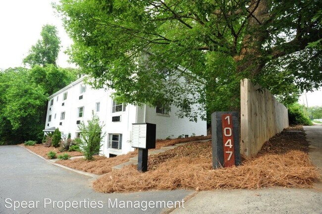 Building Photo - 1047 W Academy St