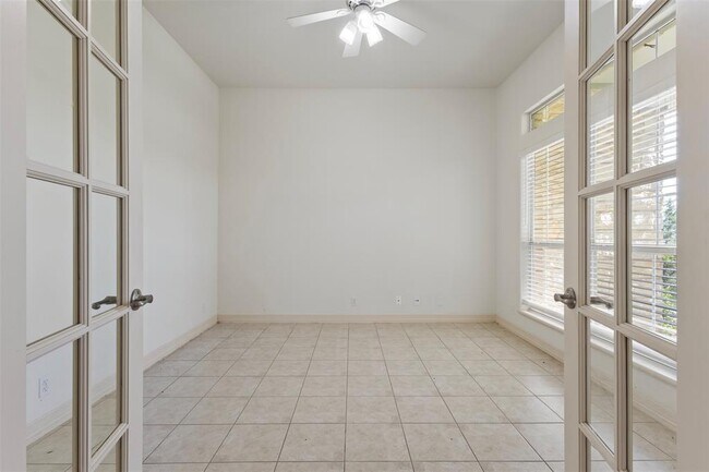 Building Photo - 13700 Madrone Mountain Way