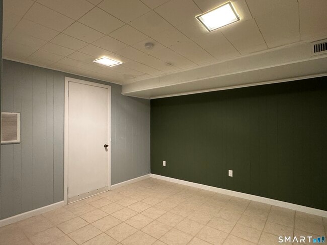 Building Photo - 118 Pullen Ave