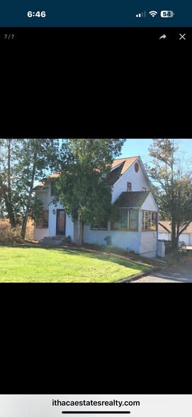 Building Photo - 1060 Danby Rd