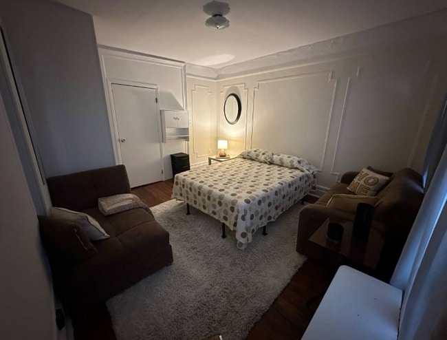 Building Photo - 103 Briggs Ave