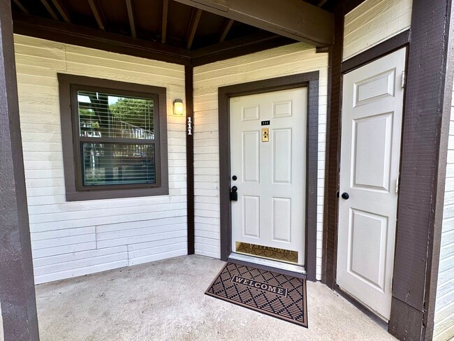 Building Photo - 111 Henry Chandler Dr