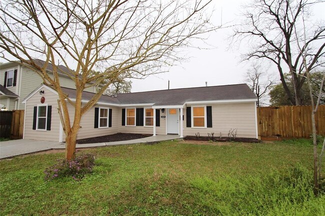 Primary Photo - 6529 Schiller St