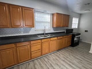 Building Photo - 302 St James