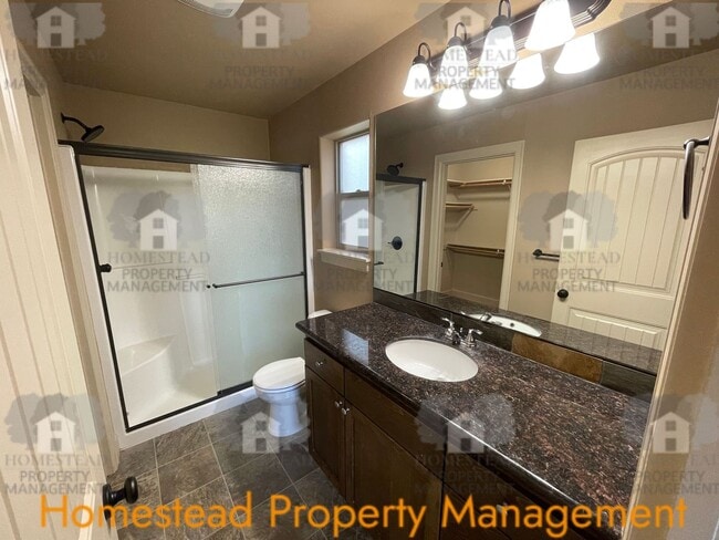 Building Photo - Celebrate the new year with 1/2 off one months rent!