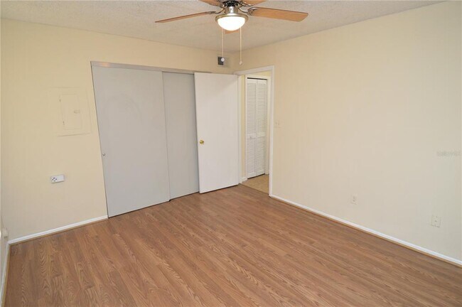 Building Photo - 8647 Mallard Reserve Dr