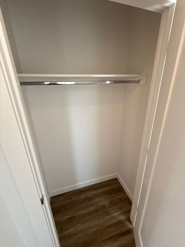 Building Photo - 5913 Blue River Dr SE