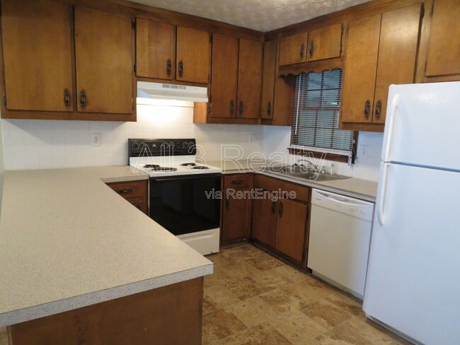 Building Photo - 310 S Jeff Davis Dr