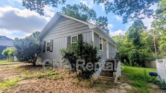 Building Photo - 838 Wilson Cir SW