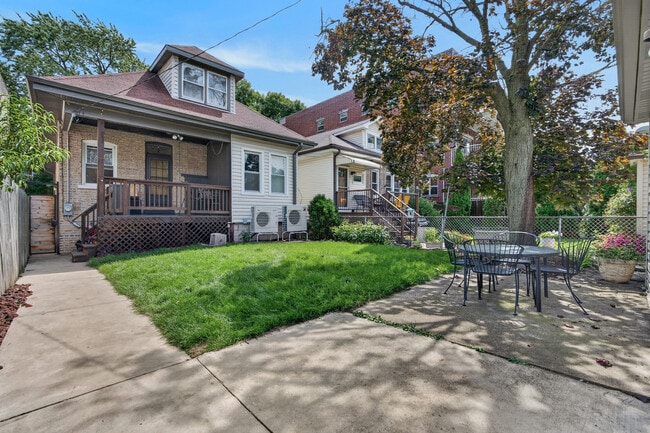Building Photo - 4940 N Whipple St