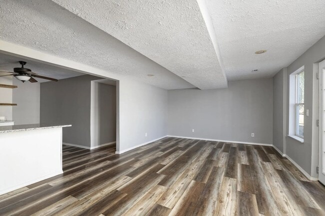 Building Photo - 4 Bed 3 Bath 2 Car Garage -In Ground Pool