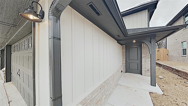 Building Photo - 4320 NE 119th St