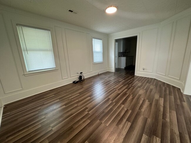 Building Photo - 1814 Newark Ave